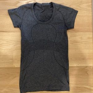 Lululemon Swiftly tech short sleeve shirt